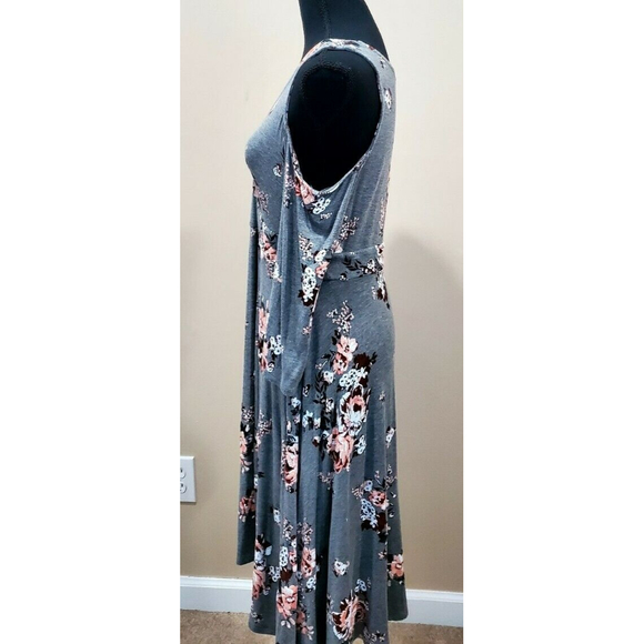 TORRID Womens Gray Floral Dress Cold Shoulder Fit and Flare Sz 00 EUC - Picture 2 of 7
